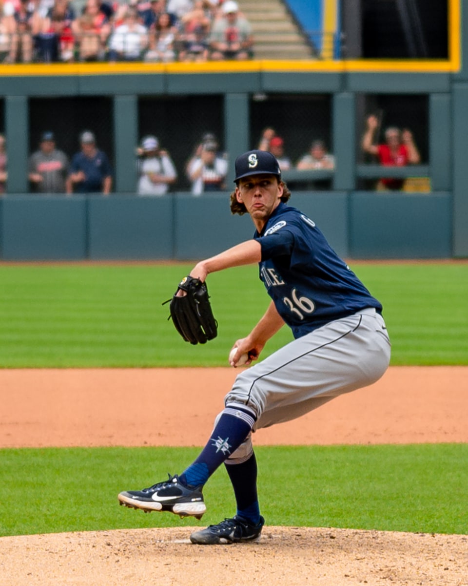 Logan Gilbert pitching for the Seattle Mariners in 2021.