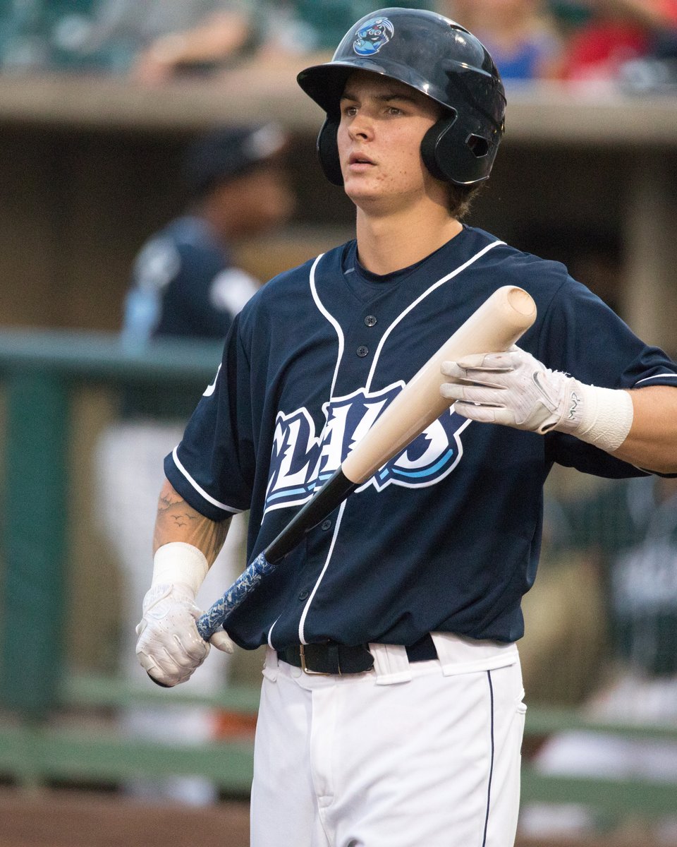 Mickey Moniak batting for the Lakewood Blue Claws in 2017.